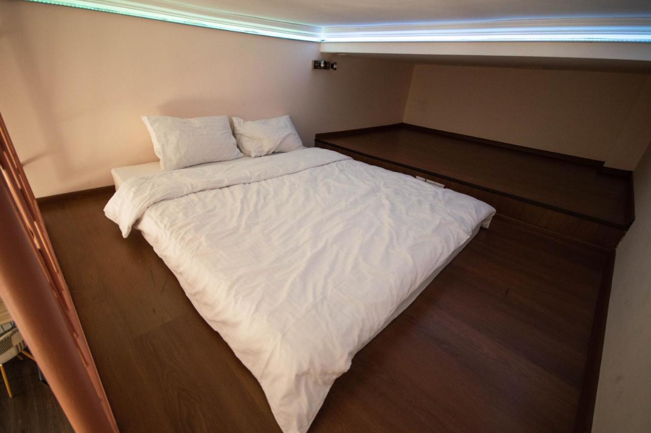 Kyiv Rouge Apartment Екстериор снимка